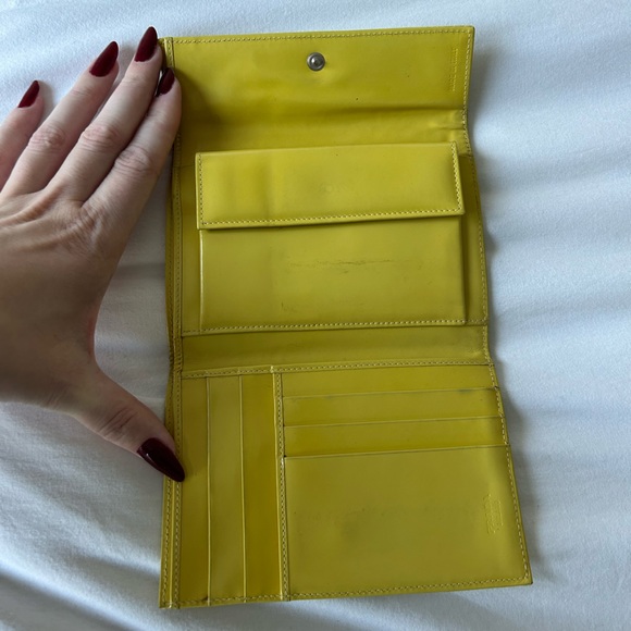 Authentic Prada Women’s Clutch/Wallet/Small shoulder bag with chain - Picture 4 of 8